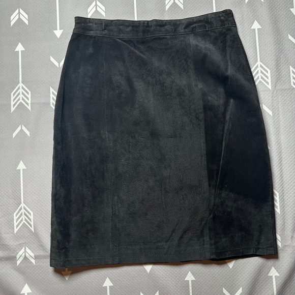 Global Identity Dresses & Skirts - G-III Global Identity Black Suade Leather Skirt Womens‎ Size 9/10 Lined Fitted